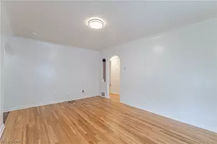 10800 Vernon Ave, Garfield Heights, OH 44125 - Photo 5