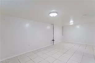 10800 Vernon Ave, Garfield Heights, OH 44125 - Photo 19