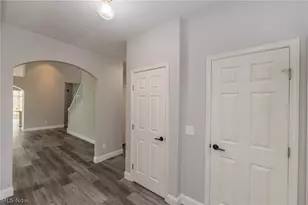 12195 Pheasant Run Cir, North Royalton, OH 44133 - Photo 11