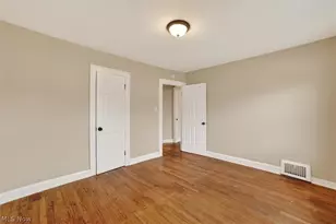 4874 E 95th St, Garfield Heights, OH 44125 - Photo 17