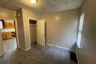 1213 Sherman St, Akron, OH 44301 - Photo 7