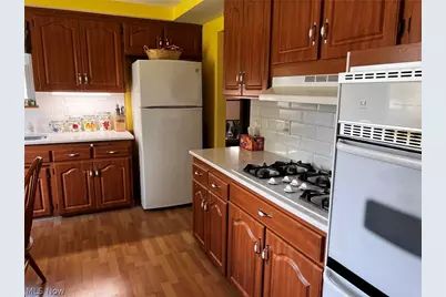 5839 Alberta Drive, Lyndhurst, OH 44124 - Photo 5