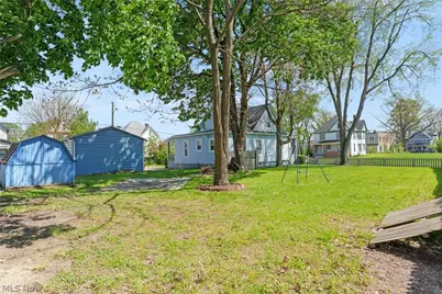 913 7th Street NW, Canton, OH 44703 - Photo 11