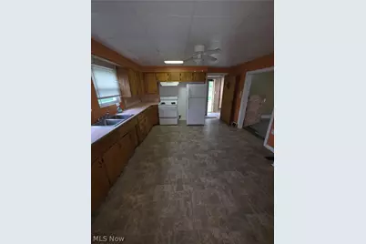 719 Ticknor Avenue, Newton Falls, OH 44444 - Photo 5