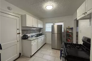 10323 Linnet Ave, Loveland, OH 44111 - Photo 7