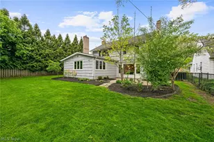 23706 Wimbledon Rd, Huber Heights, OH 44122 - Photo 35
