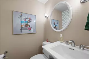 23706 Wimbledon Rd, Huber Heights, OH 44122 - Photo 19
