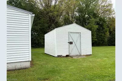 1478 Morris Street, Mineral Ridge, OH 44440 - Photo 5
