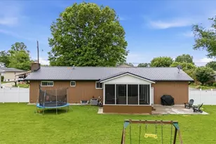 303 59th St, Vienna, WV 26105 - Photo 5