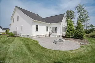 570 Magnolia Ct, Mayfield Village, OH 44143 - Photo 37