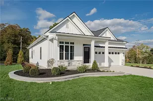 6461 N Cobblestone Rd, Mayfield Village, OH 44143 - Photo 3