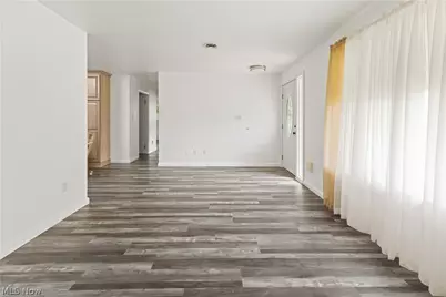 196 Pleasantview Dr, Weirton, WV 26062 - Photo 3