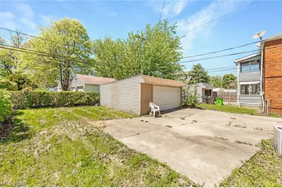 414 E 222nd Street, Euclid, OH 44123 - Photo 27
