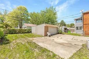 414 E 222nd St, Euclid, OH 44123 - Photo 27