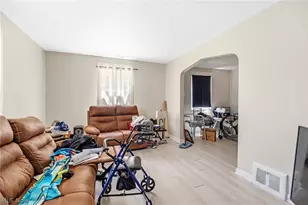 414 E 222nd St, Euclid, OH 44123 - Photo 25