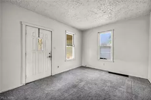 383 N Arlington St, Akron, OH 44305 - Photo 3