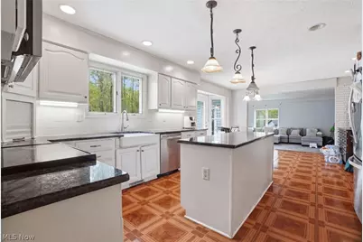 13125 Pearl Road, Chardon, OH 44024 - Photo 5