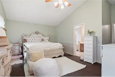 13125 Pearl Road, Chardon, OH 44024 - Photo 17