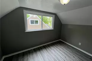 633 Blossom Dr, Lorain, OH 44052 - Photo 11