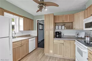 15027 Rosemary Ave, Loveland, OH 44111 - Photo 17