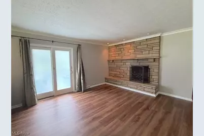 2431 Pleasant Valley Road NE, New Philadelphia, OH 44663 - Photo 5