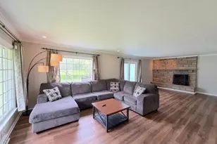 2431 Pleasant Valley Rd NE, New Philadelphia, OH 44663 - Photo 3