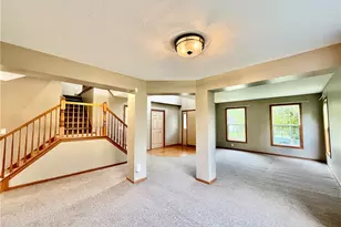 3076 Ravineview Cir, Stow, OH 44224 - Photo 7
