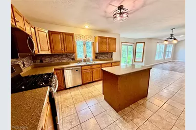 3076 Ravineview Circle, Stow, OH 44224 - Photo 9
