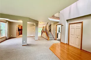 3076 Ravineview Cir, Stow, OH 44224 - Photo 5