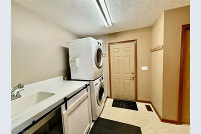 3076 Ravineview Circle, Stow, OH 44224 - Photo 19