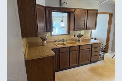 533 Forest Hill Drive, Youngstown, OH 44515 - Photo 3