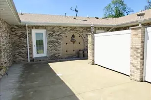 810 Florence St, Belpre, OH 45714 - Photo 17