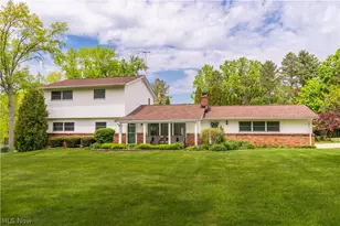 10548 Briar Hill Dr, Kirtland, OH 44094 - Photo 37