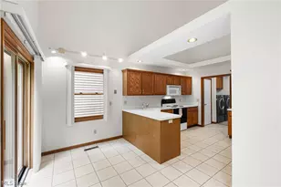 22445 Christopher Ct, Strongsville, OH 44149 - Photo 13