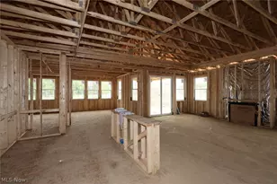 2433 Merriment Dr, Amherst, OH 44001 - Photo 5