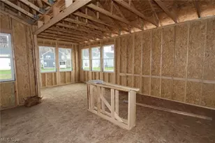 2426 Merriment Dr, Amherst, OH 44001 - Photo 7