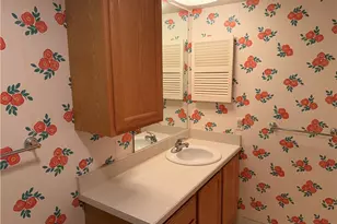612 Trevitt Cir W, Euclid, OH 44143 - Photo 11