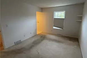 612 Trevitt Cir W, Euclid, OH 44143 - Photo 15