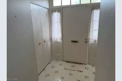 612 Trevitt Circle W #57, Euclid, OH 44143 - Photo 3