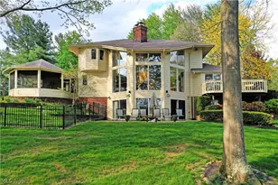1551 Lake Crest Dr, Roaming Shores, OH 44084 - Photo 5