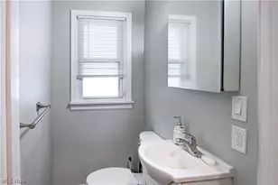 672 E 109th St, Loveland, OH 44108 - Photo 11