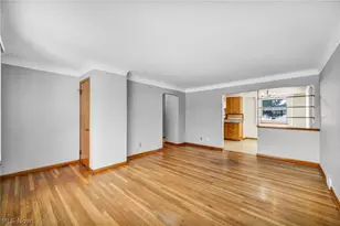 3323 Dellwood Dr, Parma, OH 44134 - Photo 5