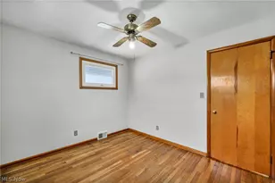 3323 Dellwood Dr, Parma, OH 44134 - Photo 19