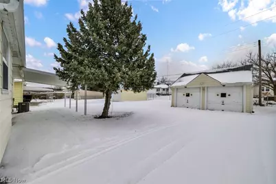 3323 Dellwood Drive, Parma, OH 44134 - Photo 41