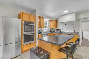 838 Nesbitt Rd, Sagamore Hills, OH 44067 - Photo 11