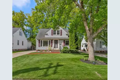 746 N Elmwood Avenue, Wickliffe, OH 44092 - Photo 1