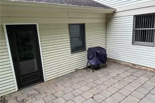 1621 Westhampton Dr, Youngstown, OH 44515 - Photo 17