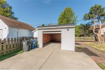 1272 Warren Road, Oakwood, OH 44107 - Photo 3