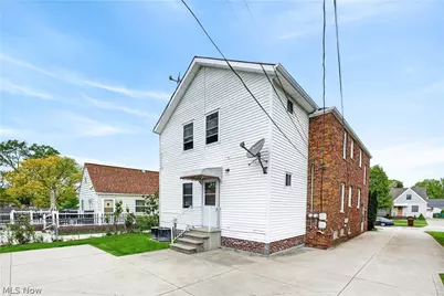 6115 Brownfield Drive, Parma, OH 44129 - Photo 5
