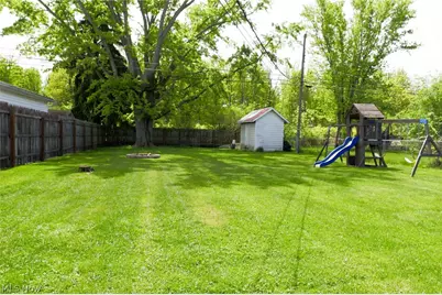 4202 Holl Avenue, Sheffield Lake, OH 44054 - Photo 5